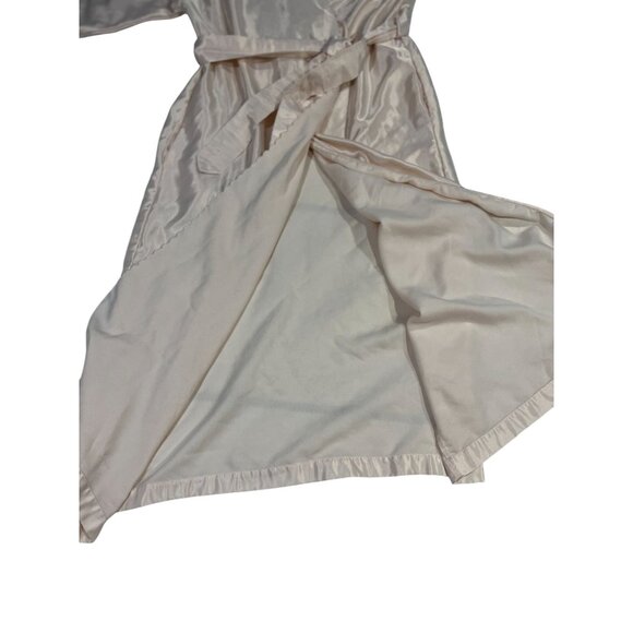 Vintage Barbizon Pink Satin Wrap Robe With Embroidered Floral Detail & Scalloped - Picture 12 of 16